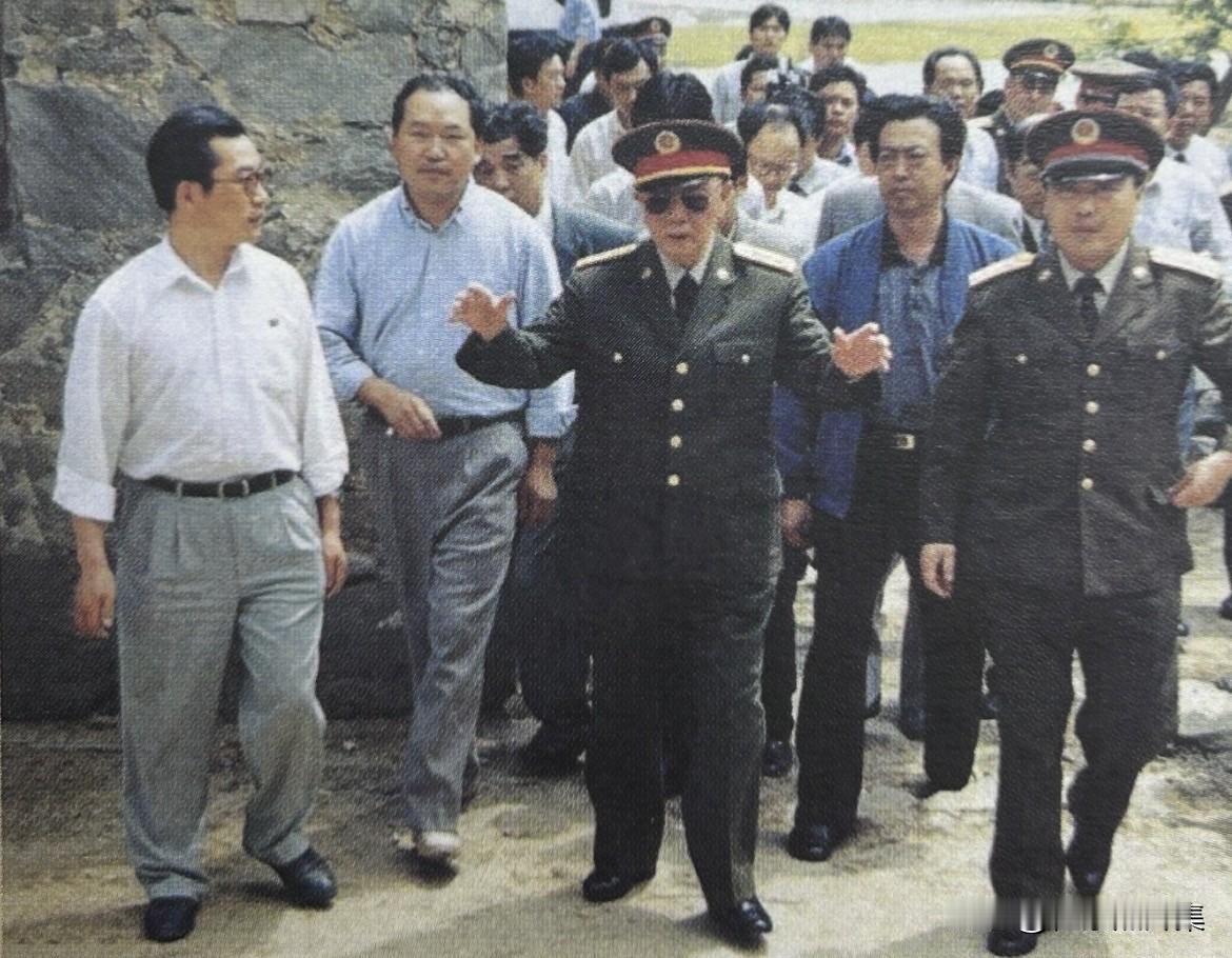 20世纪80年代，刘华清将军为使家乡大悟县及红安等地受益，他直接致信国家计委和交