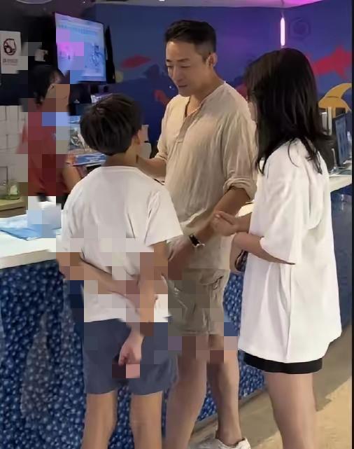 很多人只看见舆论场上的吵吵闹闹，却忽略长辈心底对孩子沉甸甸的期盼。玥儿与箖箖结束