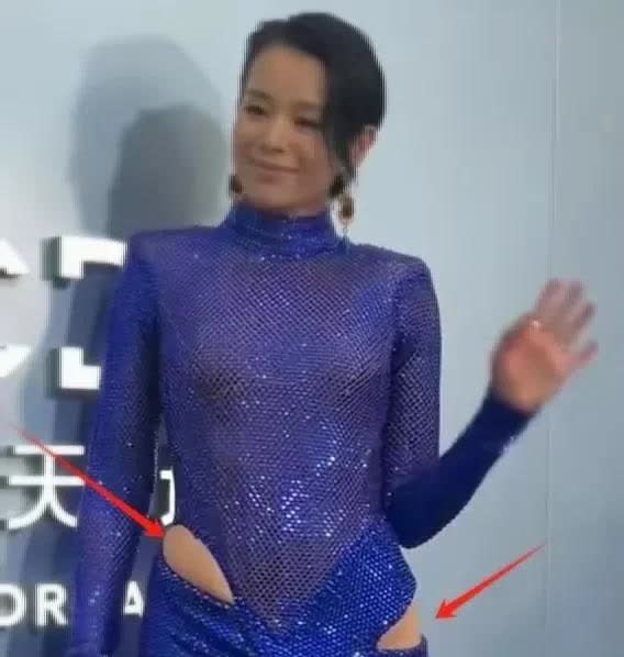 澳门红毯“见光死”，刘嘉玲真颜引热议澳门这晚的红毯，堪称明星“照妖镜”！