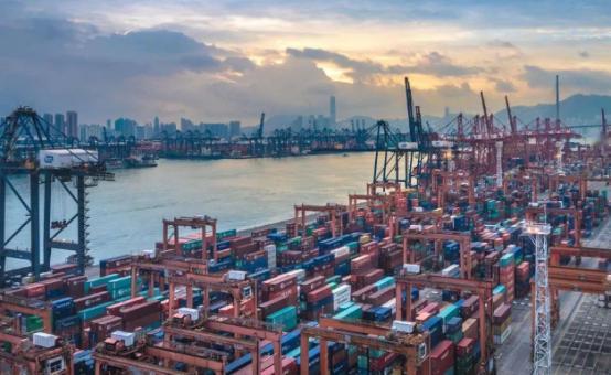 要是全球所有国家都取消关税壁垒，实现完全的自由贸易，会让全球经济总量大幅增长，还