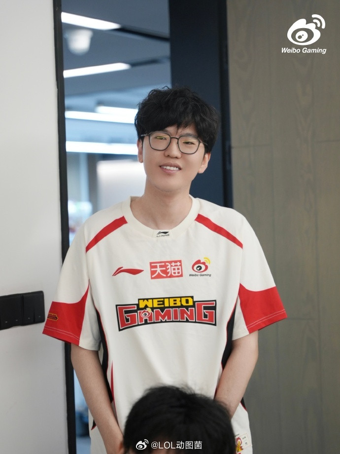 英雄联盟jiejie是不是最被高估的选手？不可否认jiejie在S11世界赛打