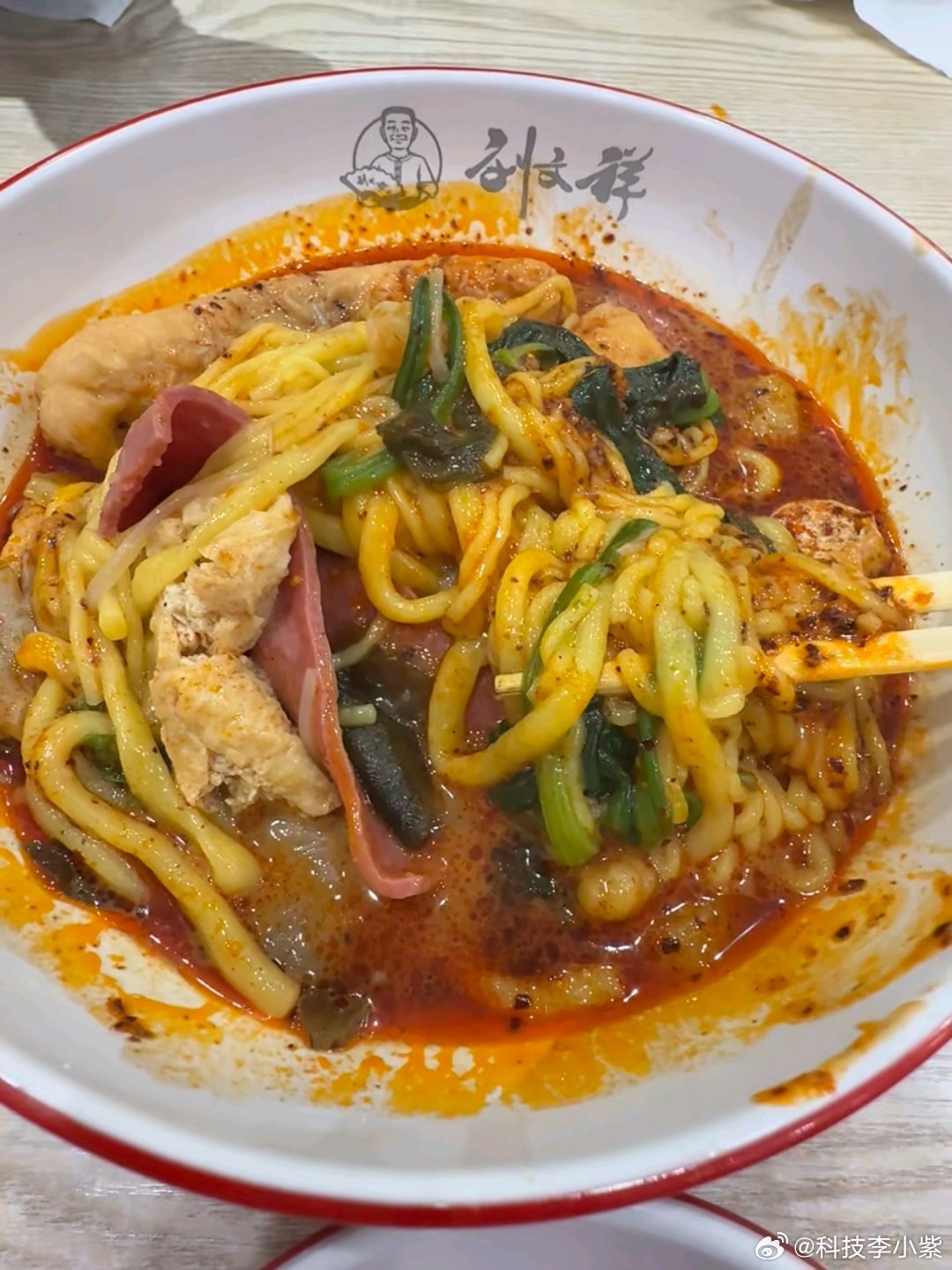 刘文祥麻辣烫回应鸭肉当猪肉牛肉卖不是，刘文祥才刚火没几天，咋就出这种事如果真的以