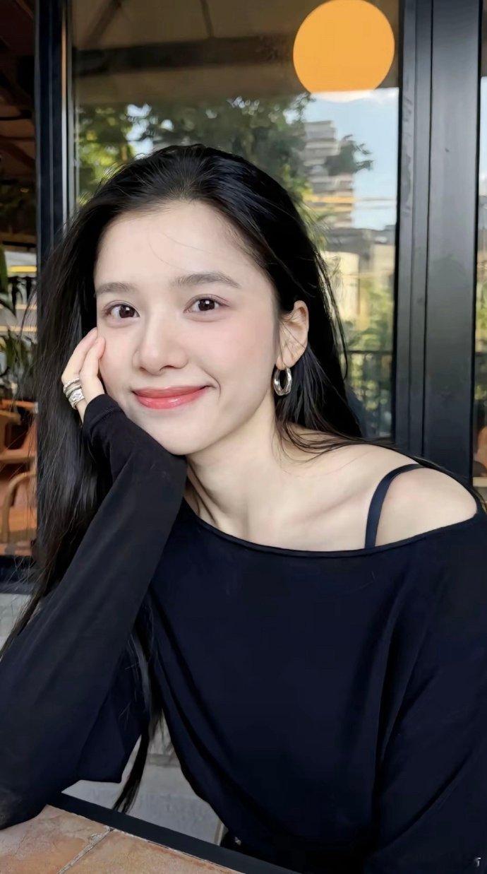 真是一眼万年，张婧仪真是从小美到大，这波真是爱了爱了​​​