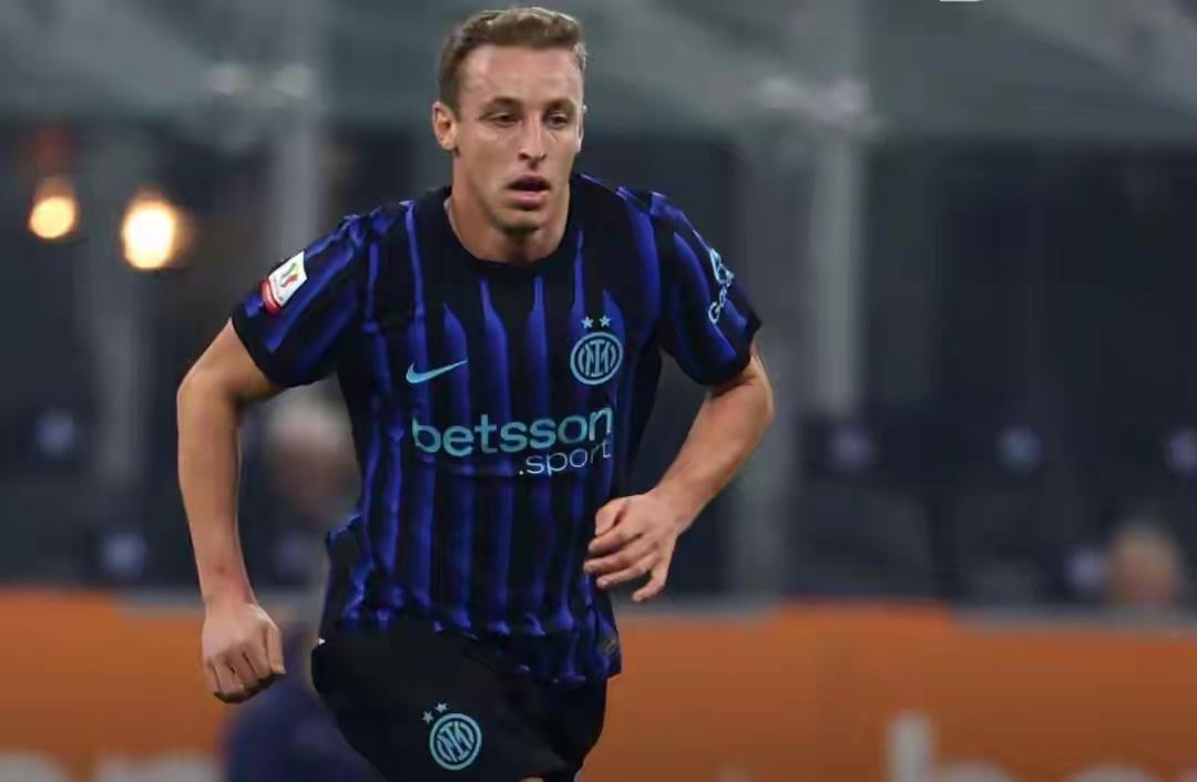 绝杀王赴死敌？据报道国际米兰的26岁意大利中场弗拉泰西可能转会“死敌”尤文图斯。