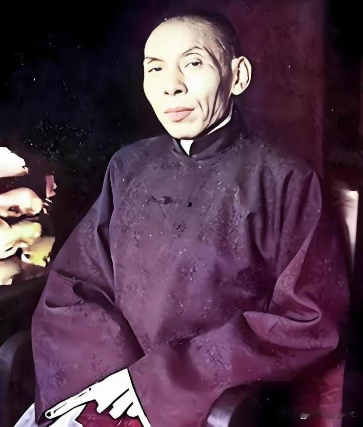 杜月笙临终开汇丰保险柜，全家盼巨额遗产，开箱后只剩一堆欠条1951年香港，
