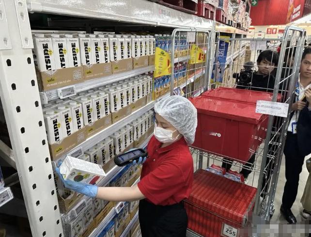 从投资中国到抄中国作业，时代彻底反转了，世界都开始向中国交学费。这句话听