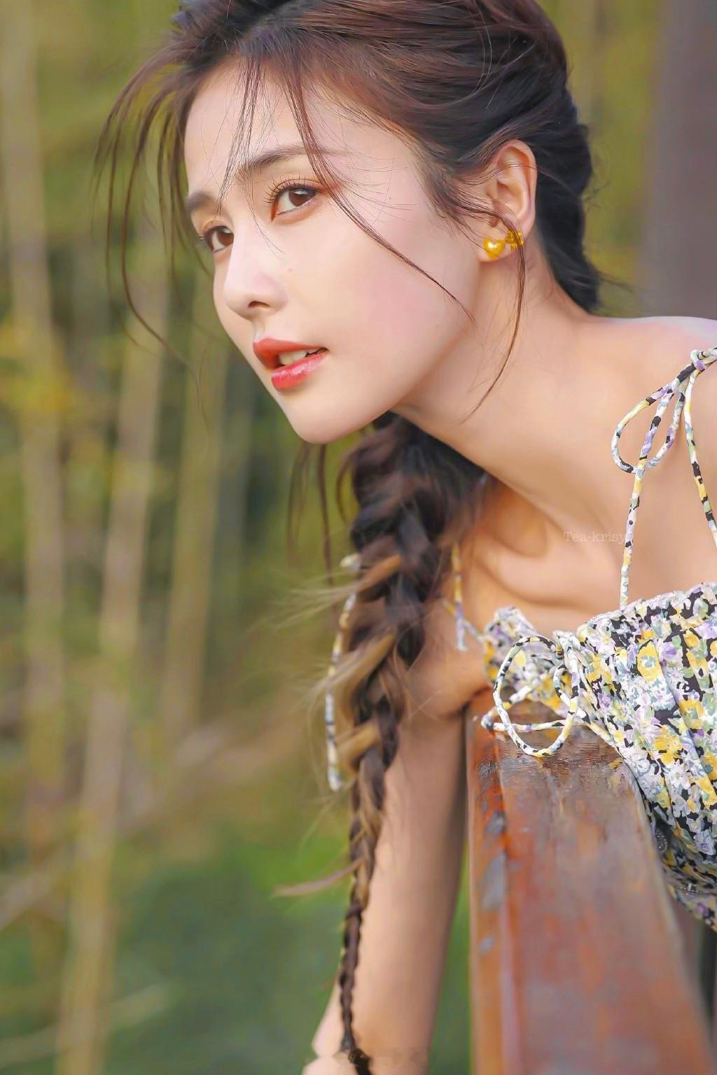 白鹿夏日的甜美气息​​​
