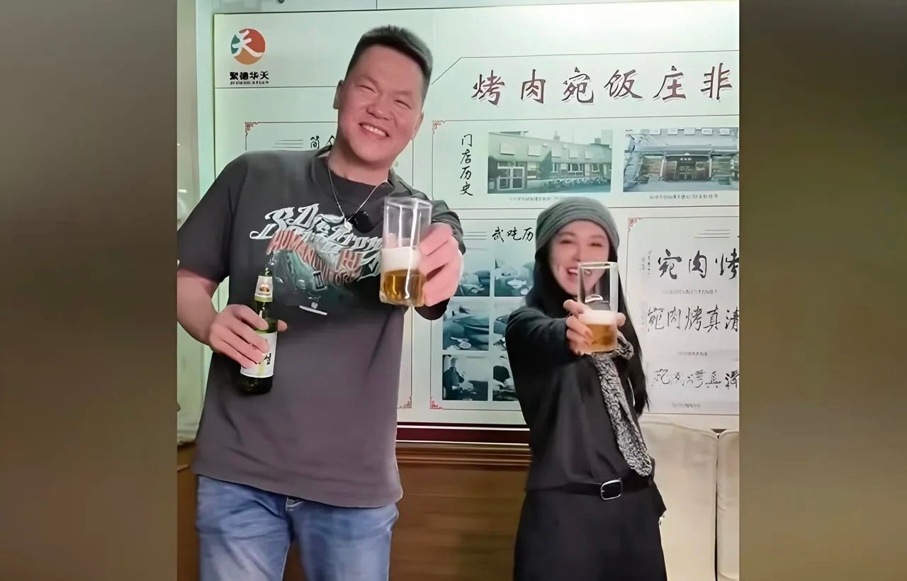 美娜：朱总你认为今年NBA谁会夺冠?朱芳雨：可能百分之80%认为雷霆卫冕，但我个