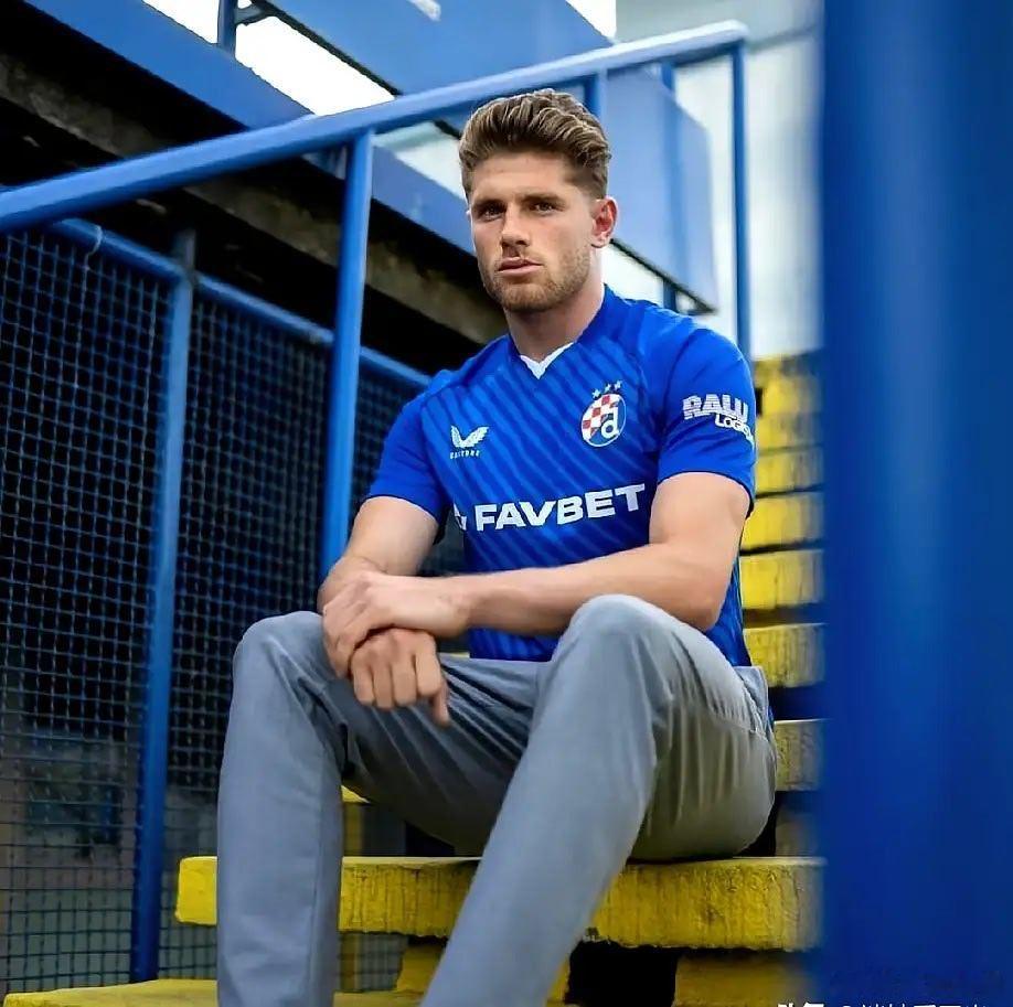 国米这是要把萨格勒布迪纳摩薅秃？刚扫了一眼名记马里的报道，蓝黑军团制服组又盯上了