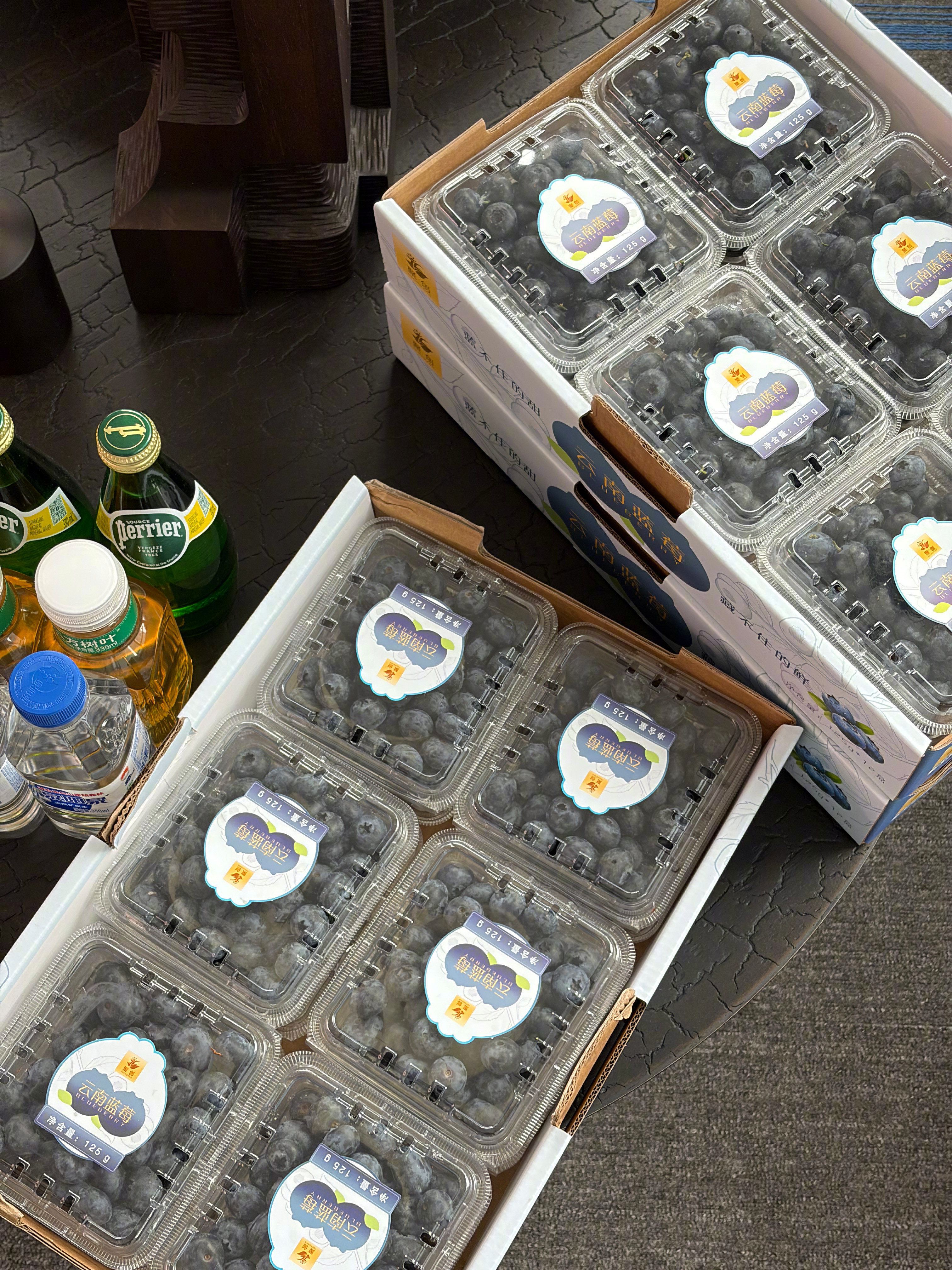 又到了请同事们吃应季水果的季节啦