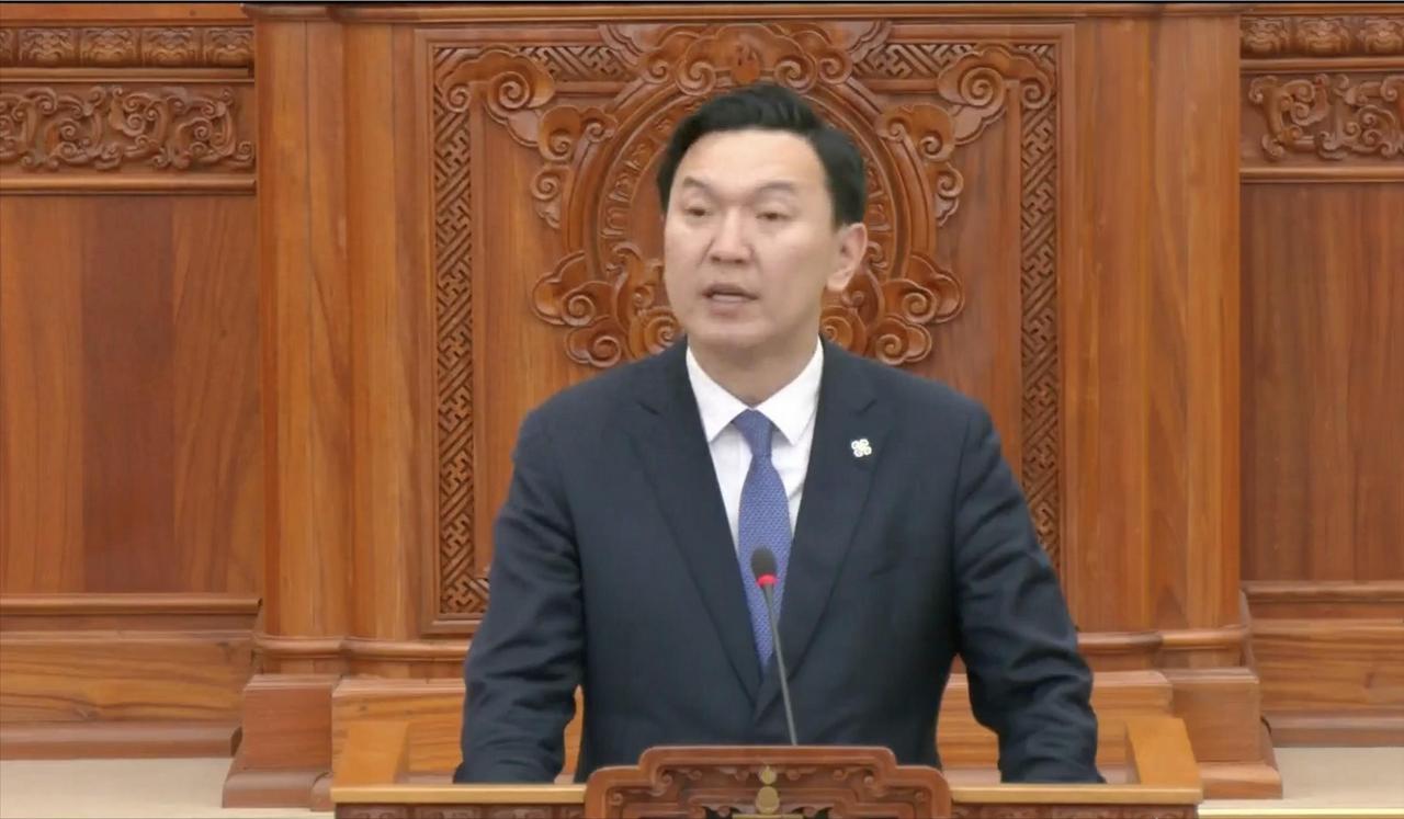 “中国人滚出去！”中国帮它，可换来的却是对中国人的仇恨，这个国家不是巴基斯坦，也