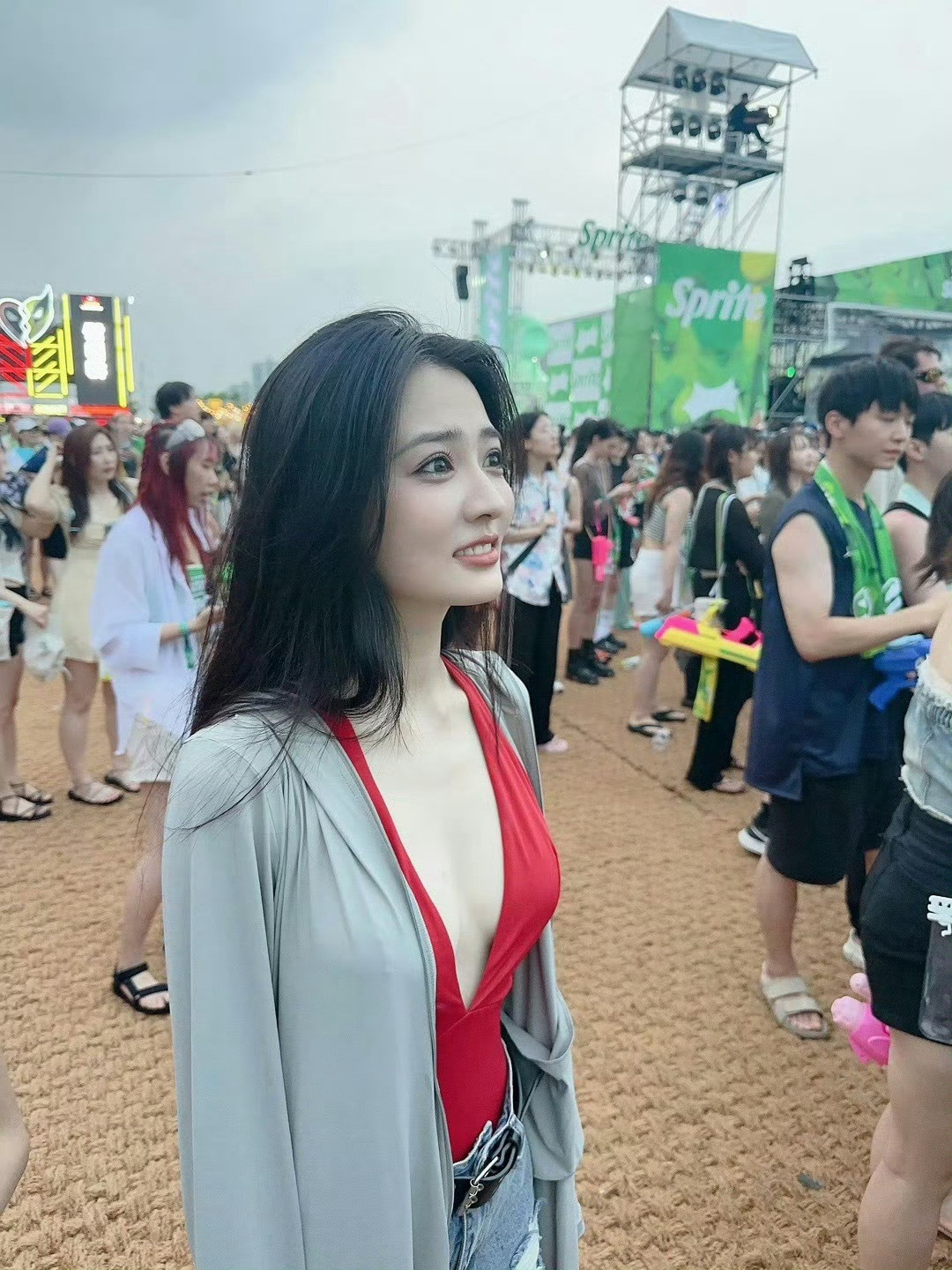 原来私下的徐璐这么性感[害羞]​​​