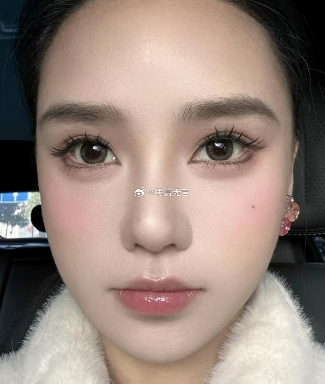 这个就是我心目中的精致妆容、那些个神马网红化妆术，欣赏不来。