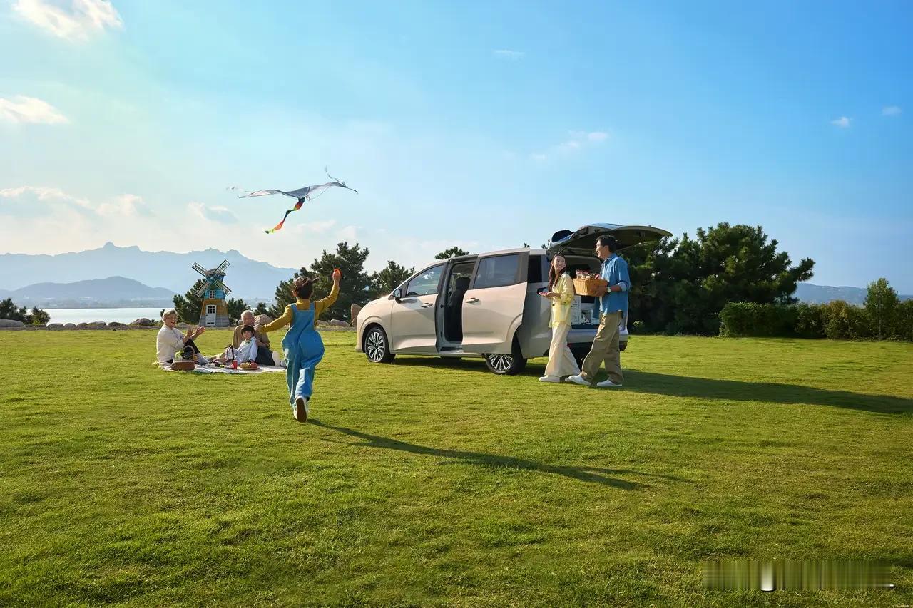 这就是赤裸裸的现实啊！6％家庭，买50万元以上的车；12％家庭，买20~50