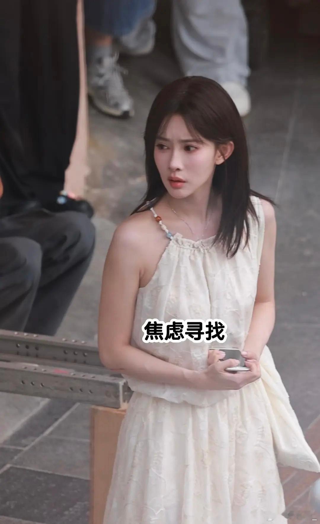 孟子义拍戏路透，这生图好干净啊，完全是不一样的美