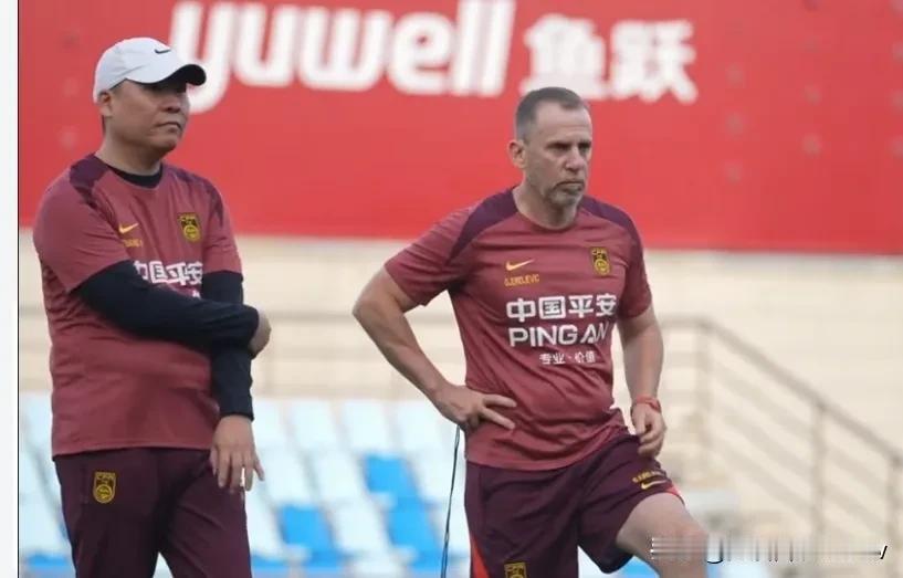 久尔杰维奇带的中国U18国足也是1球险胜缅甸U18队，中国U18队1比0缅甸U1