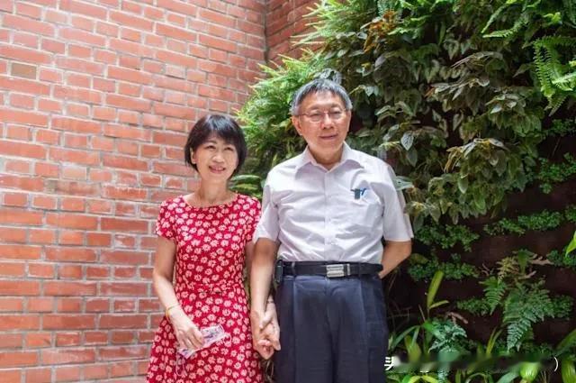 台湾省民进党惨了，陈佩琪对小草下动员令！罗智强明将陪她赴金瓯女中投票民众党
