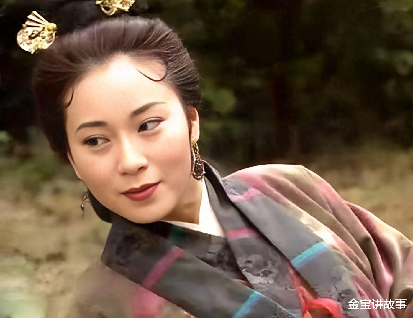 黄蓉已是人妻，为何仍对杨过胡思乱想？同为女人的<em>李莫愁</em>深有感触