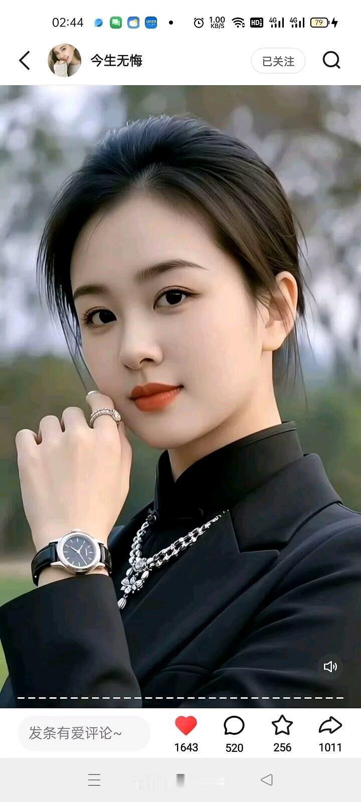 优雅黑衣女郎，时尚穿搭指南