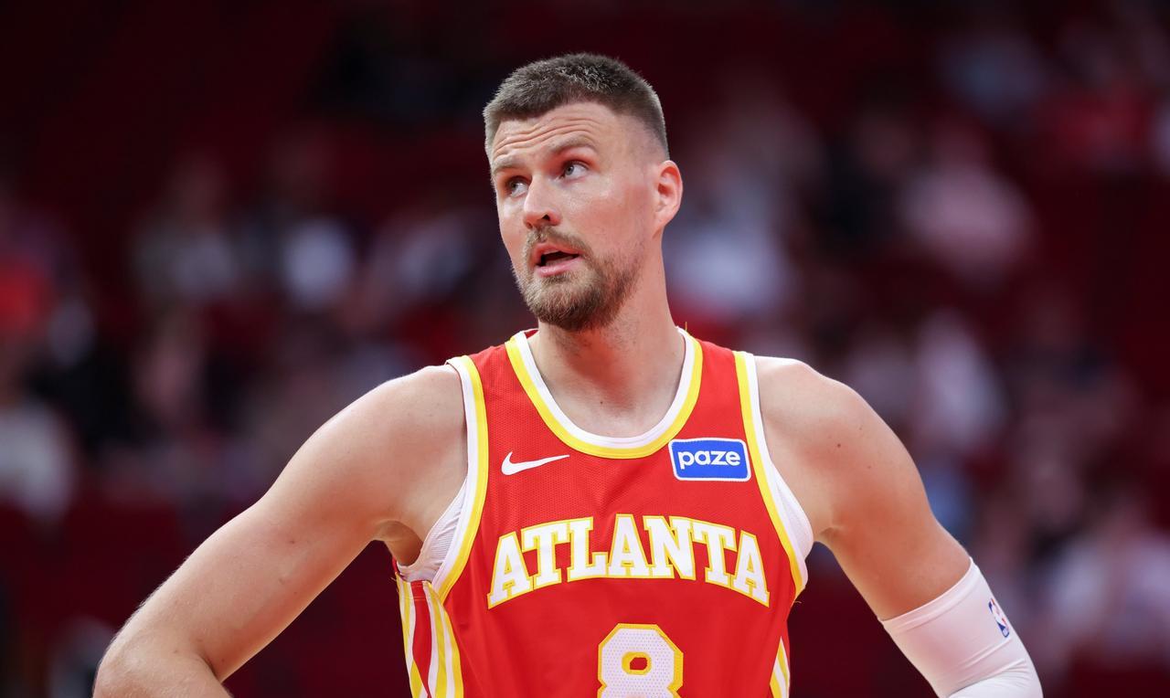 老鹰再送独行侠一个状元秀！美媒报道：老鹰有意得到安东尼-戴维斯，他们送出的筹码是