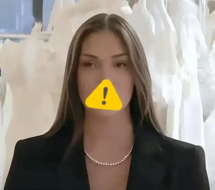 果不其然。12天，从“全国小姐”到行业黑名单，这速度够谁都后背发凉。事儿不复杂