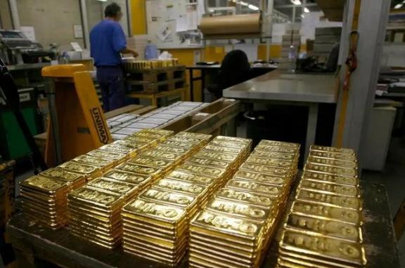 中美贸易战打了这么久，不少人都在问：咱存在美国的600多吨黄金，还能要回来不？答