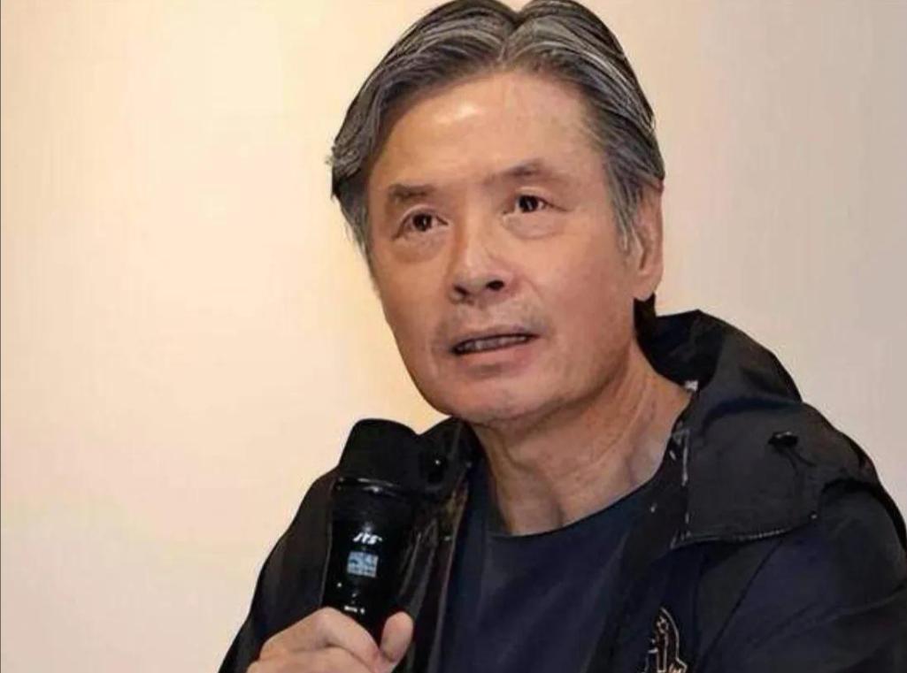 蓝营要求金傅聪道歉的呼声开始高涨。马英九基金会财政纪律案的风波越闹越大，意外