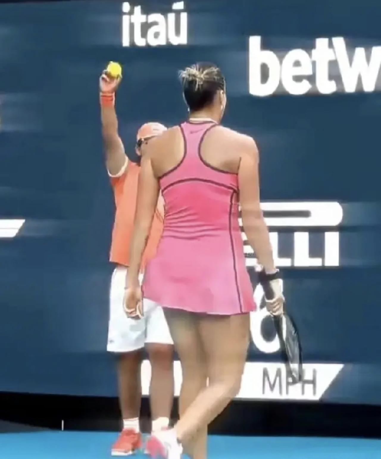 “虎妞”这一点，做的比郑钦文要好！萨巴伦卡真的是转变太快了，拿得起放得下，该