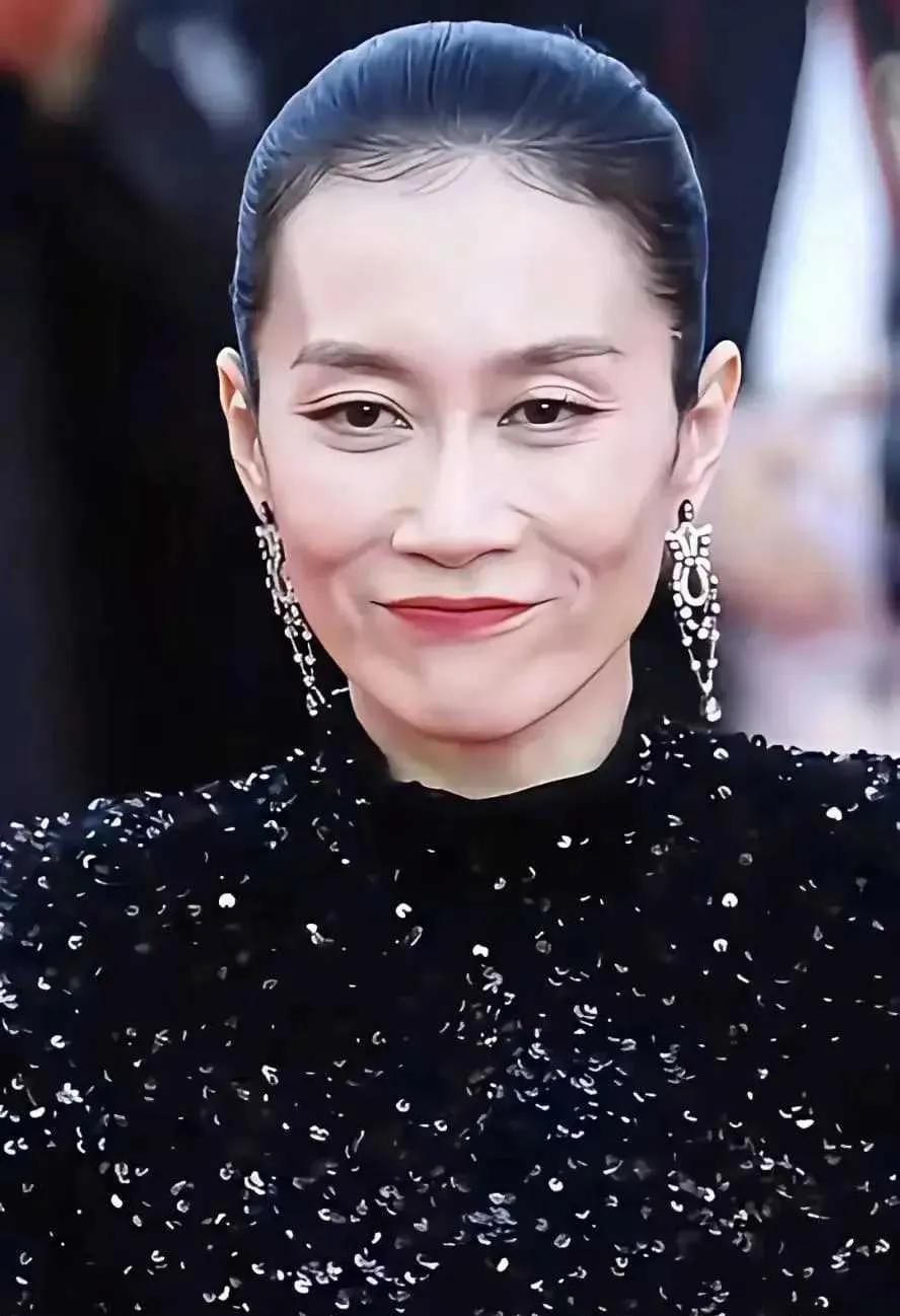 千万别信精修！温峥嵘陈红8女神无滤镜同框，真实状态让人大跌眼镜！