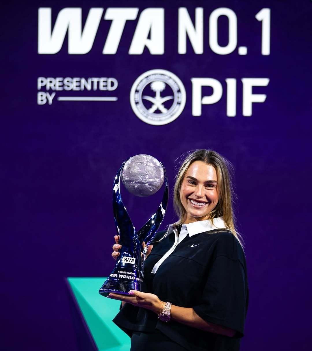 恭喜！萨巴伦卡“卫冕”年终世界第一继去年首次成为年终世界第一之后，萨巴伦卡今年