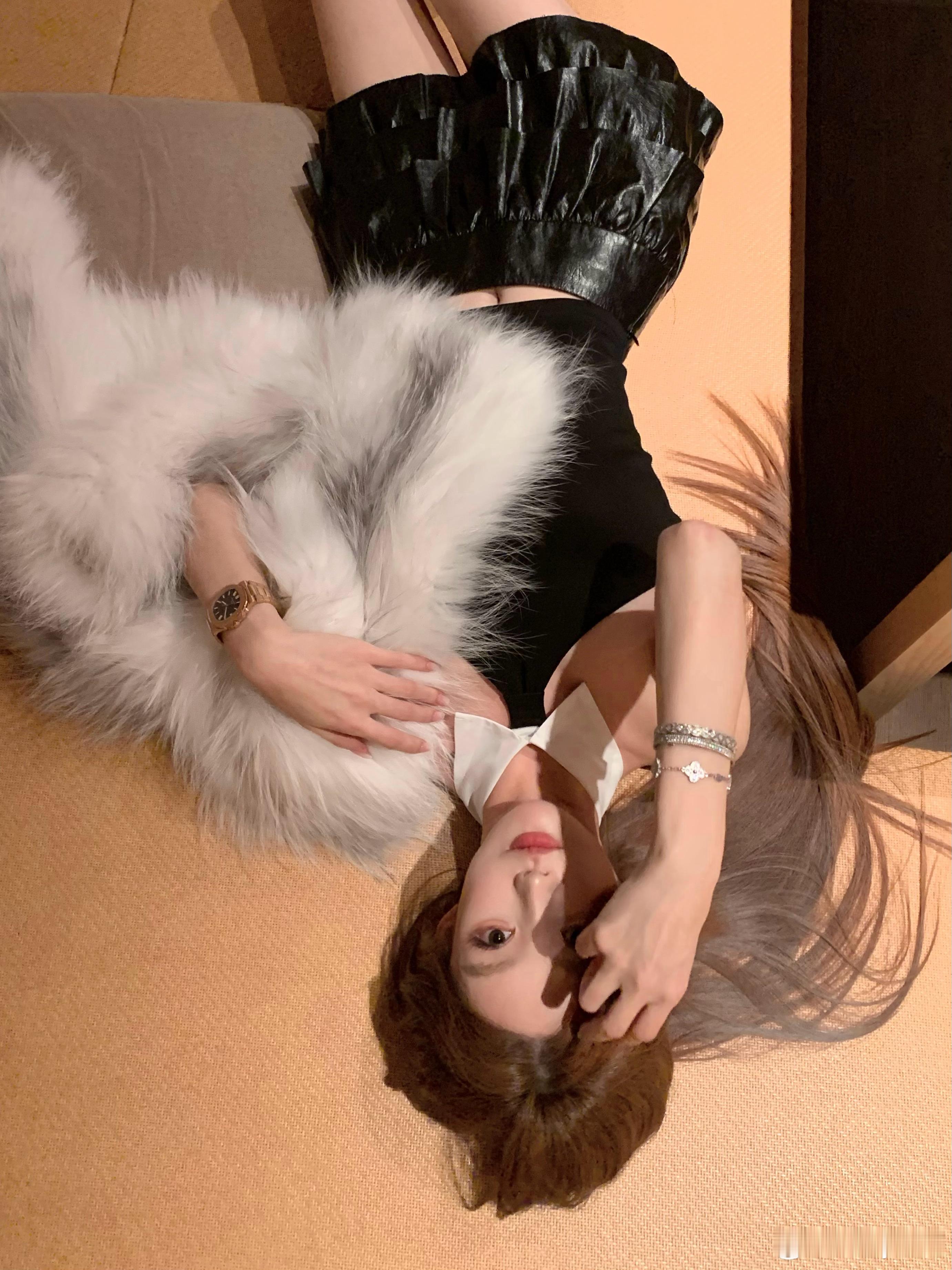 古早美女感的一件🦢🐈⬛本来是26早春准备的一件实在是太喜欢了觉得搭配在皮