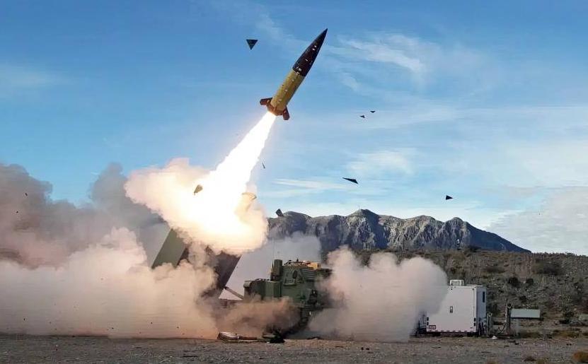 俄罗斯的导弹为什么打不完？西方发现其中秘密，想以此封锁中国？俄乌冲突打了这么