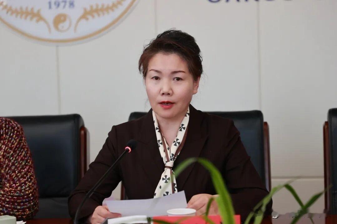 万生芳任甘肃中医药大学副校长。万生芳，医学博士，三级教授、博导，副主任医师，第