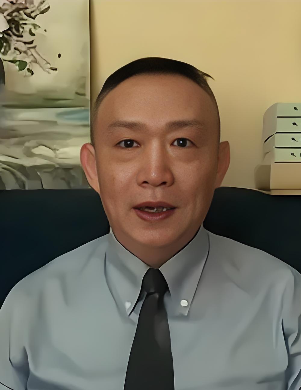 东方大国的学者卢麒元，近日在北京公开发声。他提出了一个惊世骇俗的主张：“立法