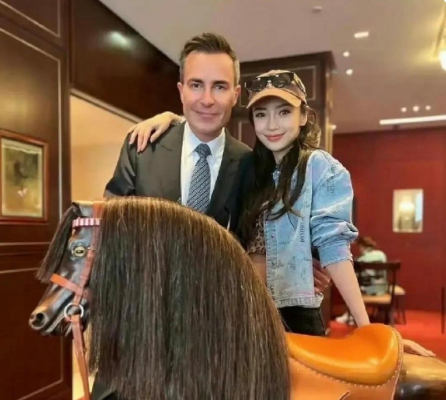 总算明白黄晓明为啥离婚了。