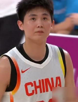 曾硬刚美国队的天才，差点被一块骨头毁了。他叫李悦洲。U17世青赛面对美国队猛砍17分，把球探打服，连