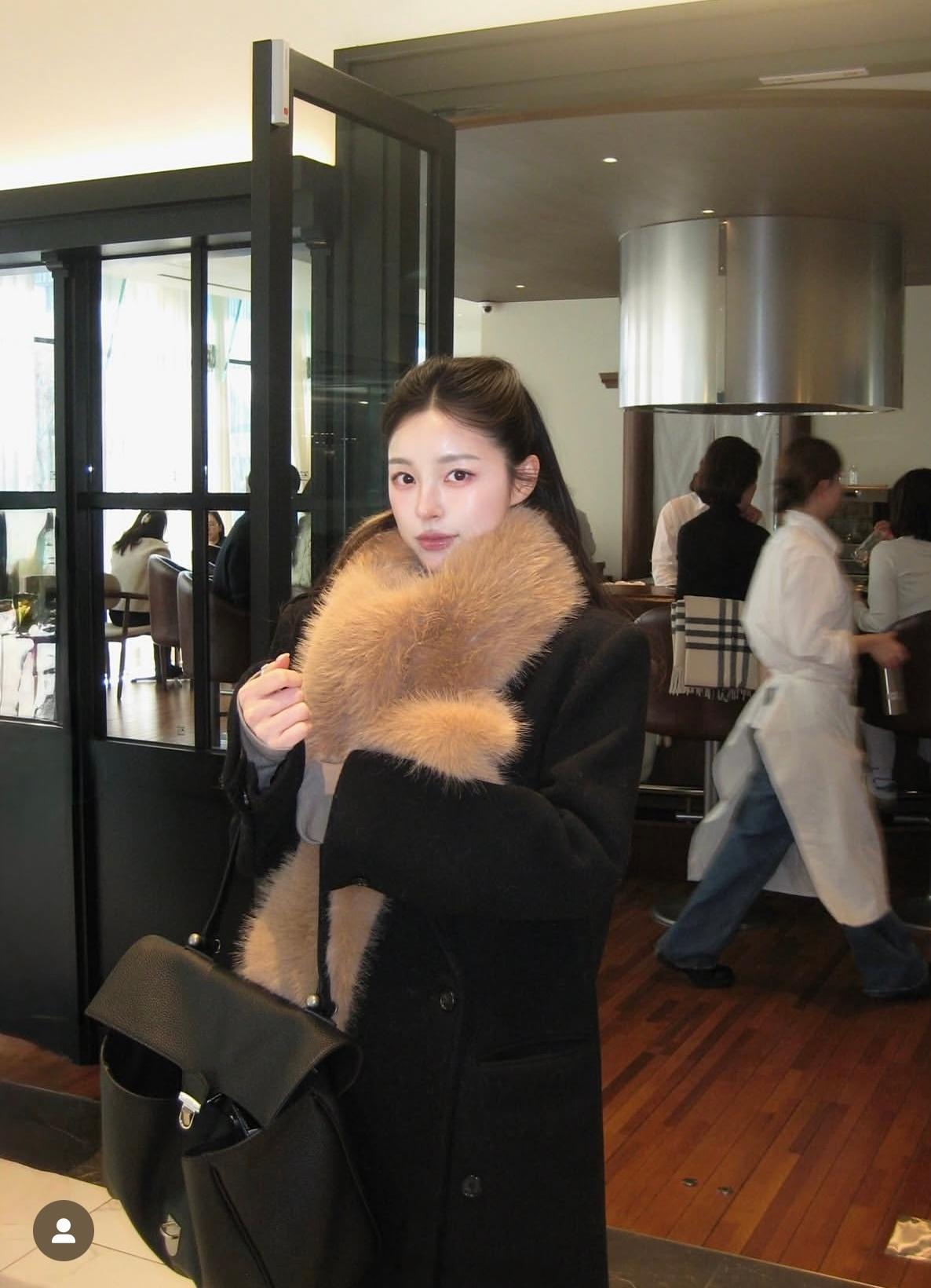 穿搭分享连续更新第2707天韩国时尚女生日常搭配这一组都是韩女喜欢的日常穿着韩