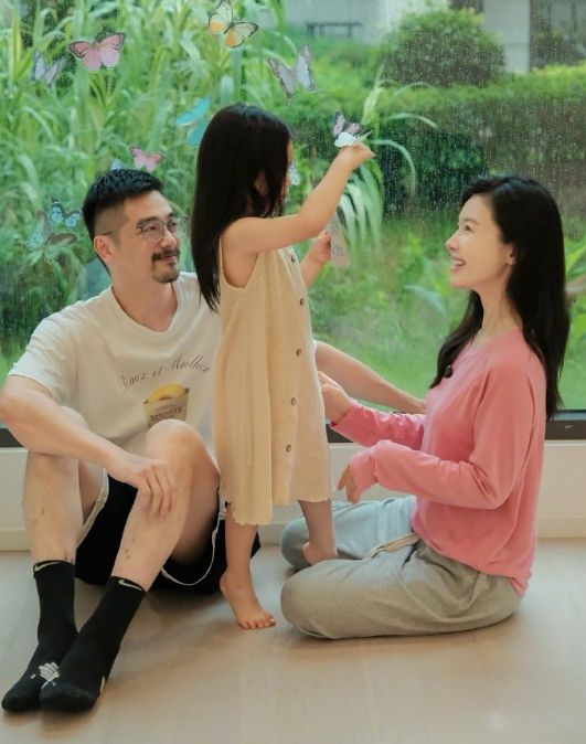 我怎么感觉杨子珊老公满眼都是她，而她满眼都是女儿啊！​​​