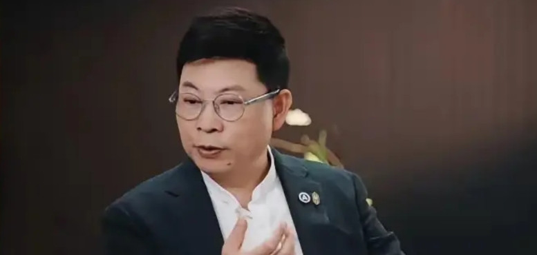为什么余承东在短短几年时间，就可以改写汽车发展方向？并且五界成为领头羊一般的