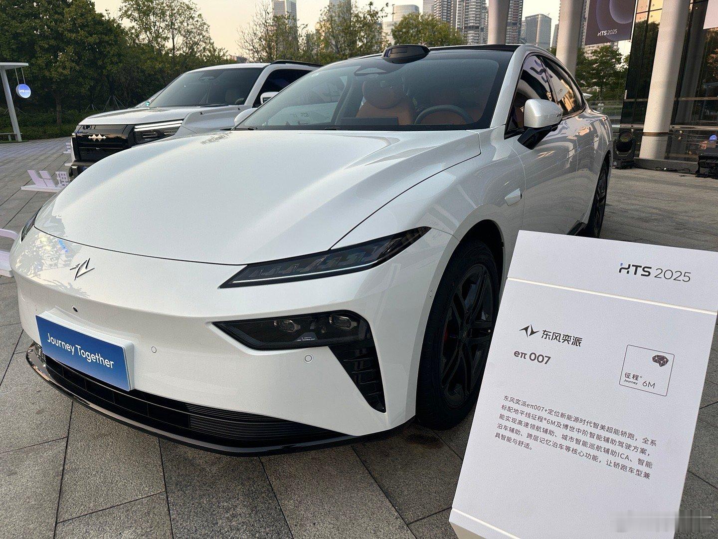 部分目前在用单片J6M的车，地平线已经证明这芯片可以做到流畅的城区领航了，所以这