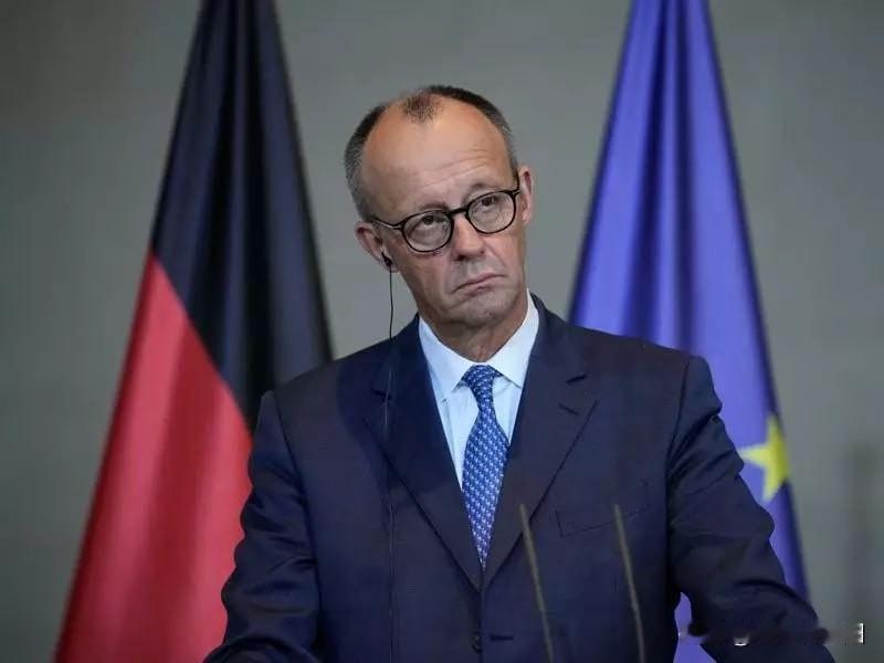 德国总理默茨直接硬刚欧盟！在CDU地方会议上，他公开抨击欧盟2035年燃油车禁令