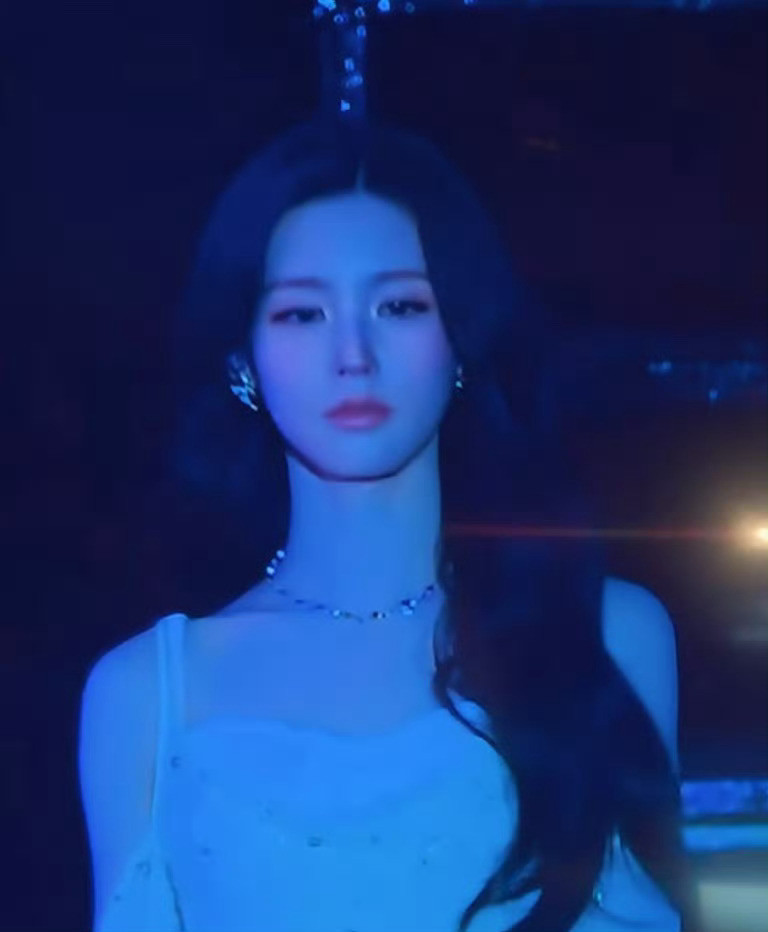 赵美延长成这么爽的脸型长成这么爽的五官到底是怎样一种体验呢….