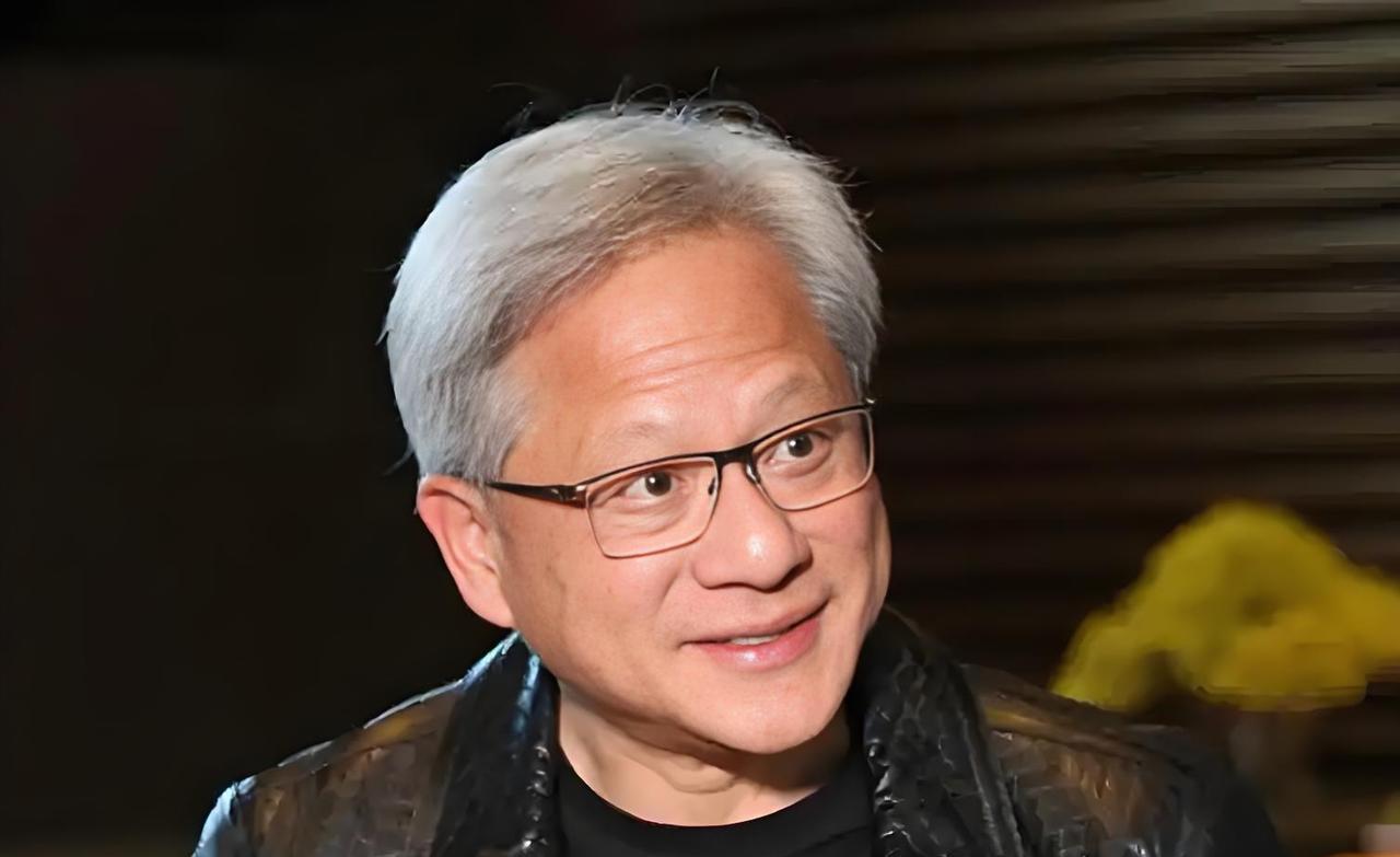 黄仁勋再卖力吆喝，英伟达逃脱不了是牺牲品的命运。劝国内的一些企业，认清现实，早