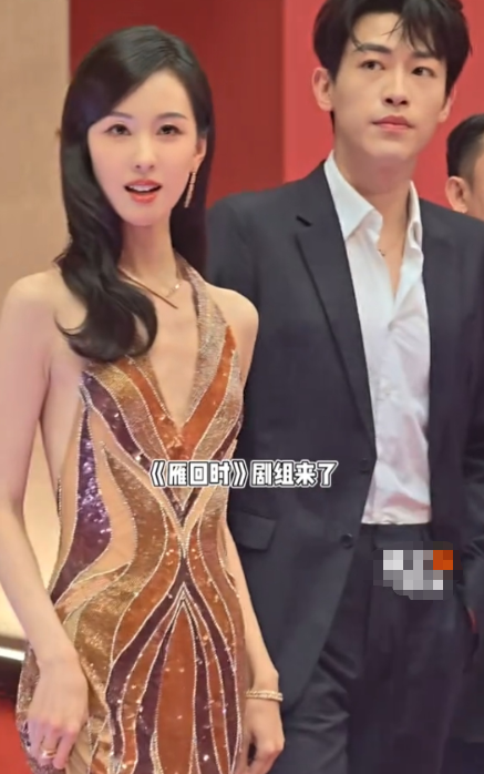 哇塞，陈都灵一出来觉得好惊艳！好养眼啊，嘟嘟也好美啊！