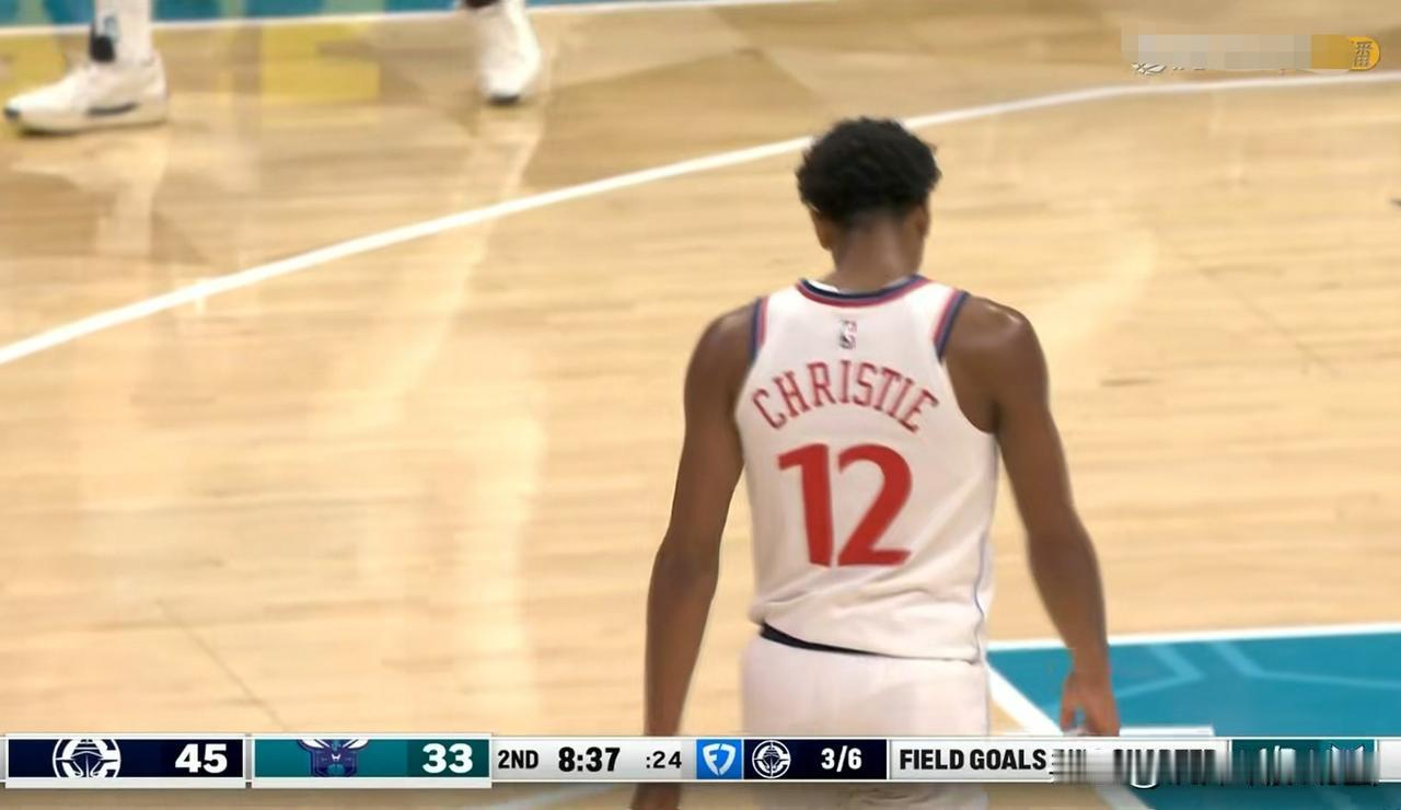 快船新星克里斯蒂真是太让人喜出望外了！在今天快船客场以131：116战胜黄蜂的比