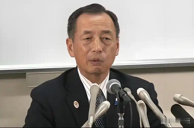 日本那边又有人憋不住跳出来指手画脚了。这回开口的不是别人，正是跟首相高市早苗走得