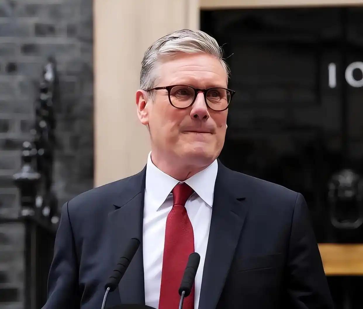 英国纯粹是吃饱了撑得，没事让美国用自己的军事基地干嘛。现在好了，伊朗反手就是一个