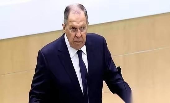 俄罗斯外长一句话，直接把全世界的瓜都给震掉了。他说，美国人总算想明白了，乌克兰