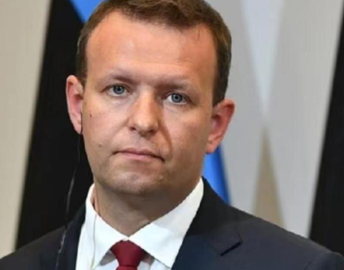 就问中国怕不怕？强大的爱沙尼亚向中国发出最后通牒，让中国必须在爱沙尼亚和俄罗斯之