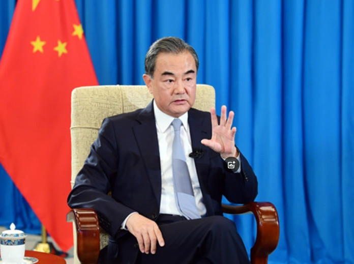 我强烈预感中美间可能发生大事！人民日报突然刊文，对中美关系释放积极信号：“不论形